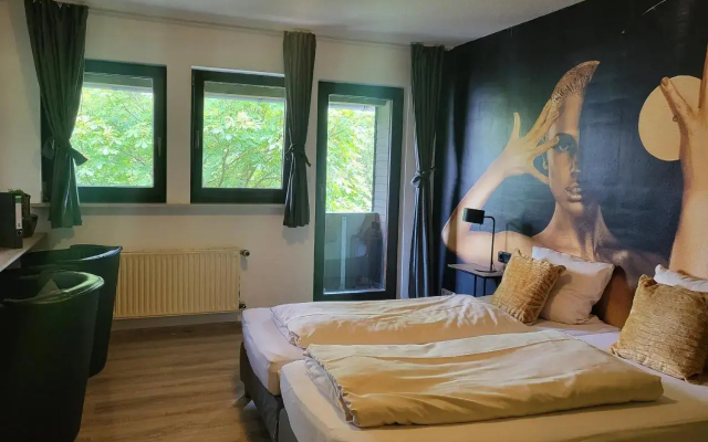 Zur Schmitte - Hotel in Schmallenberg - Photo 2