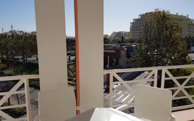 Vila Lusa Marina by Clever Details