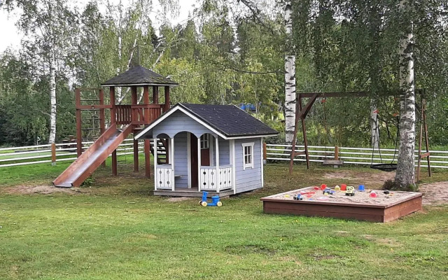 Huhtaniemen Mökkikylä