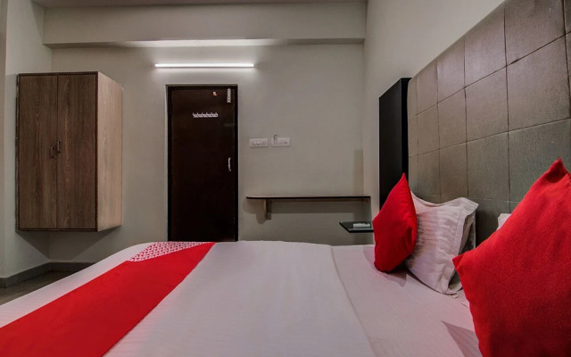 Silver Villa by OYO Rooms