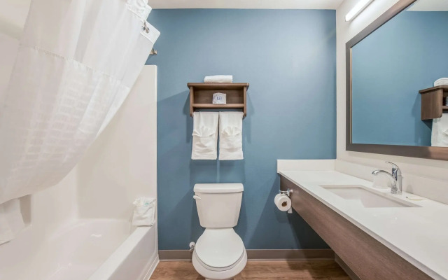 WoodSpring Suites Chicago Midway