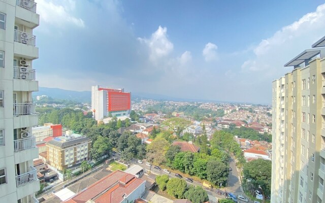 Homey Furnished 2Br Apartment At Parahyangan Residence