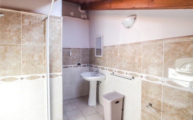 Awesome Apartment in Limbadi With 2 Bedrooms and Wifi