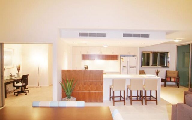 Peninsula Airlie Beach
