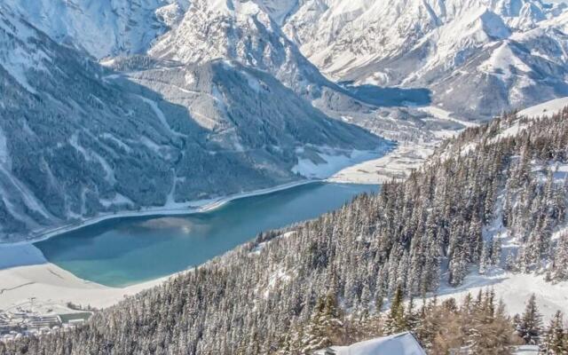 Charming Holiday Home in Maurach am Achensee