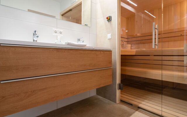 Spacious Chalet in Zell am See Near the Lake