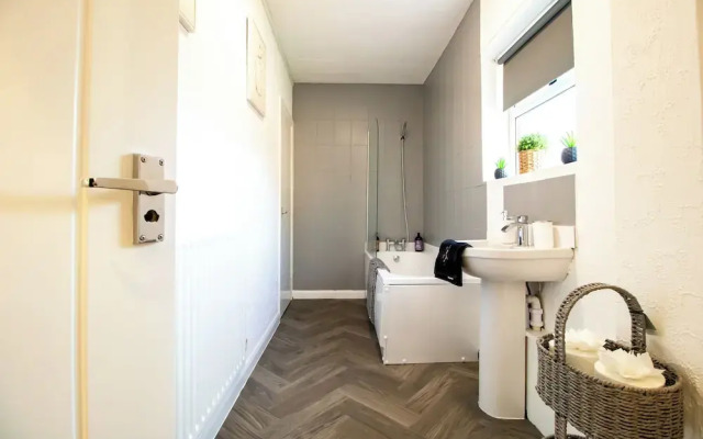 Stylish 3-bed Flat in South Shields