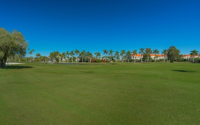 Vista Verde West by Vtrips