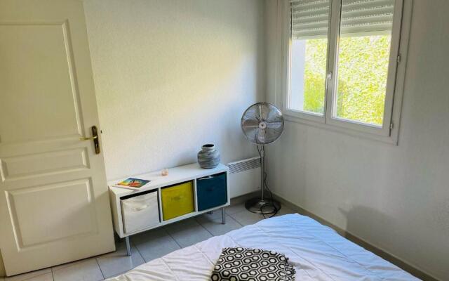Appartement 3 pièces vue mer, parking + piscine