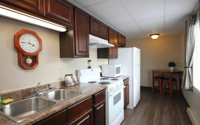 Saint Andrews Inn & Suites