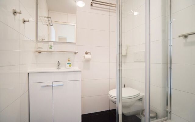 Midtown Hotel Triple Room