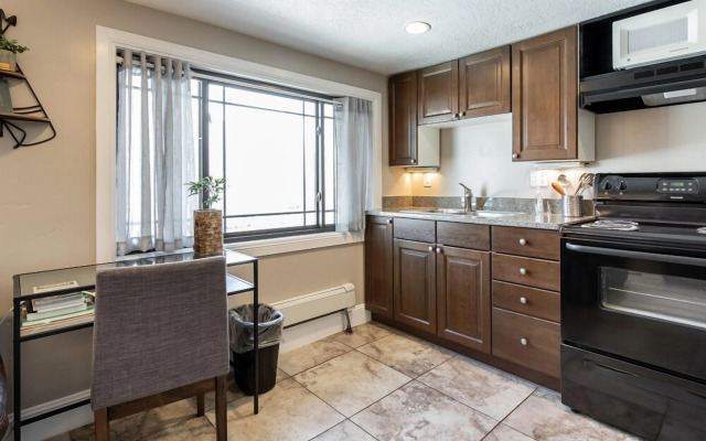 Aspenwood Manor South