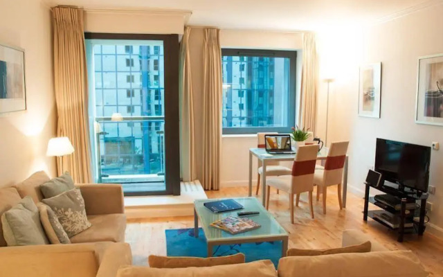 Carlton Apartments - Discovery Dock