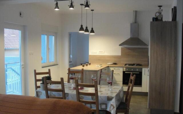 Rasin Apartments