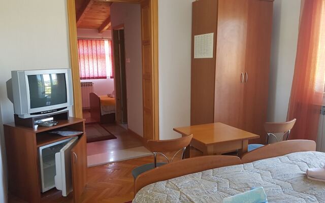 Room Marin