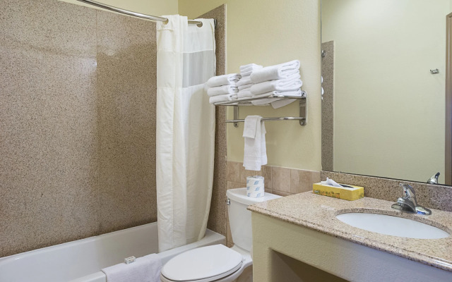 Lone Star Inn & Suites