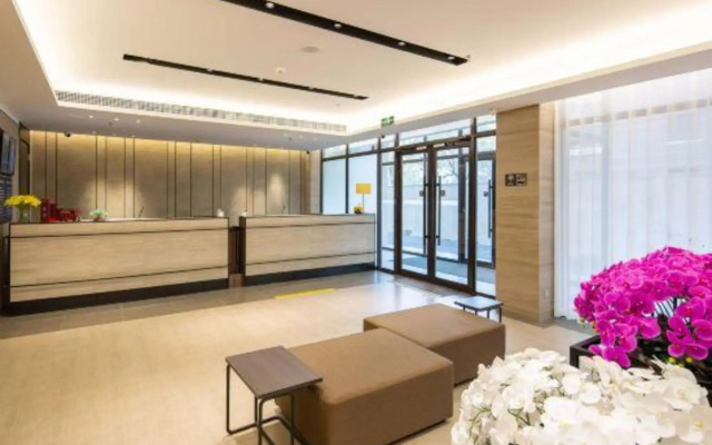 Homeinn Plus Hotel (Shenyang Santai Subway Station Santai Wanxianghui)