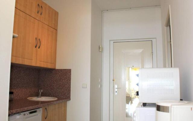 Appartement Villeneuve-Loubet, 1 pièce, 4 personnes - FR-1-252A-17
