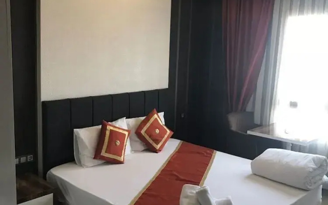 Ozcelik Hotel