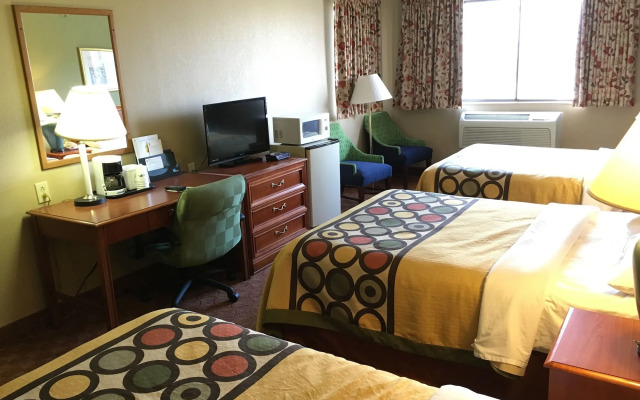 Quality Inn & Suites Howe - Sturgis