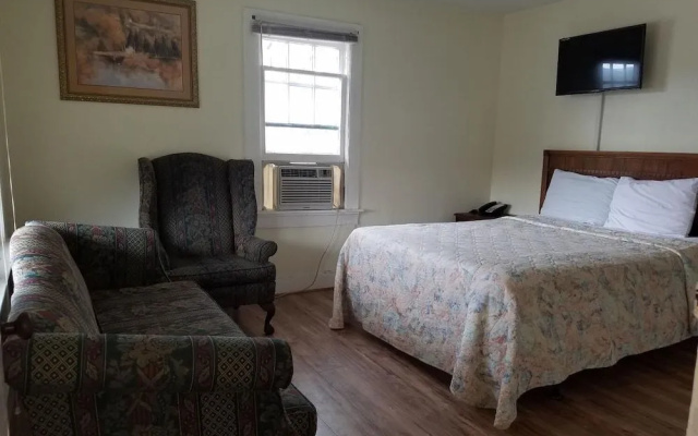 Sapphire Inn