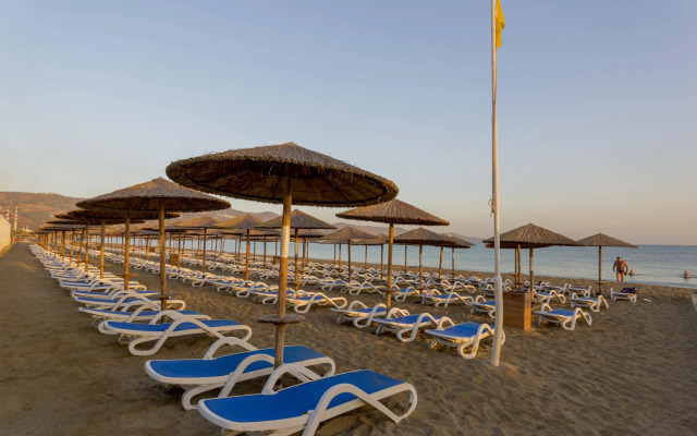 Dessole Dolphin Bay Resort – All Inclusive