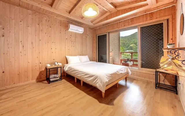 Yeosu Elon Pension