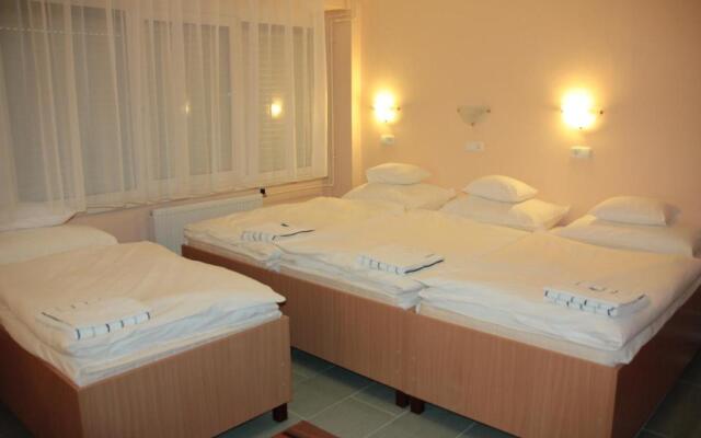 Tisza Corner Hotel