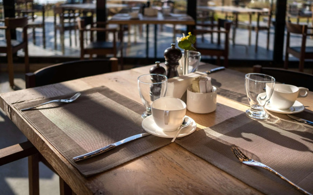 The S, an Ascend Hotel Collection Member