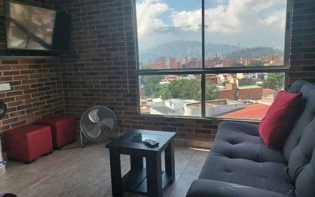 Cold AC K Fast WiFi Medellin Paradise