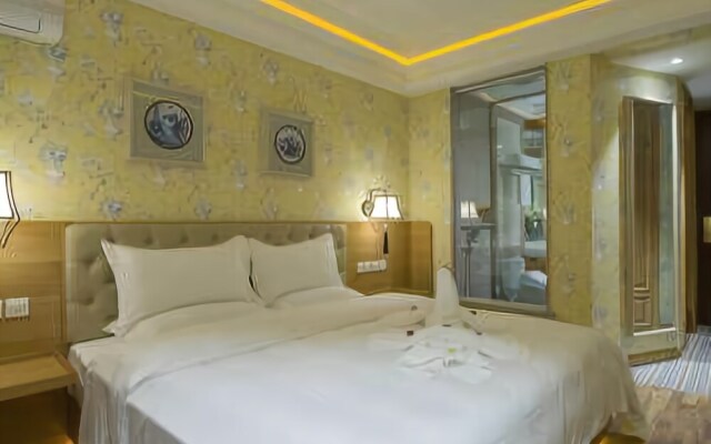 Chinese National Colors Hotel