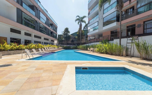 Apartamento em Itaipava com Piscina e Academia