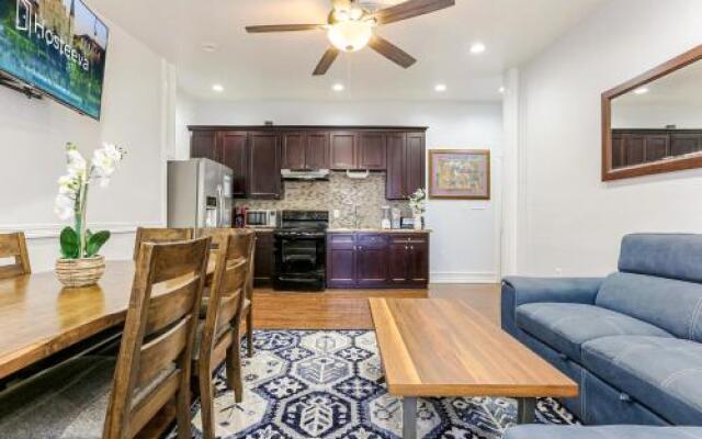 Elegant 4BR Condo in Downtown