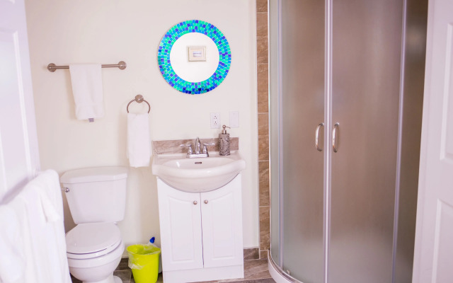 A La Villa Rivermead