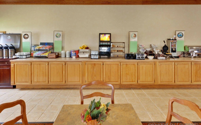 Country Inn & Suites by Radisson, Clarksville, TN