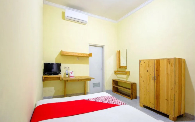 RedDoorz near Amikom Yogyakarta 3