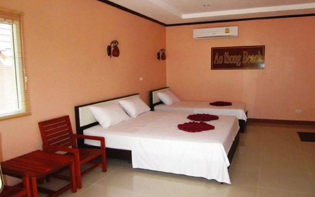 Ao Thong Beach Bungalows & Restaurant