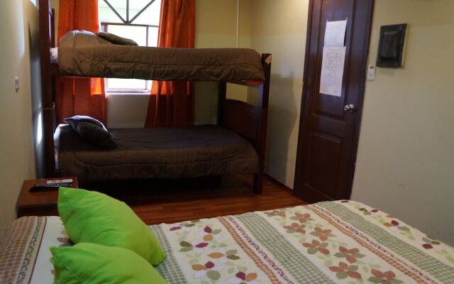 Discovery Quito Hostel