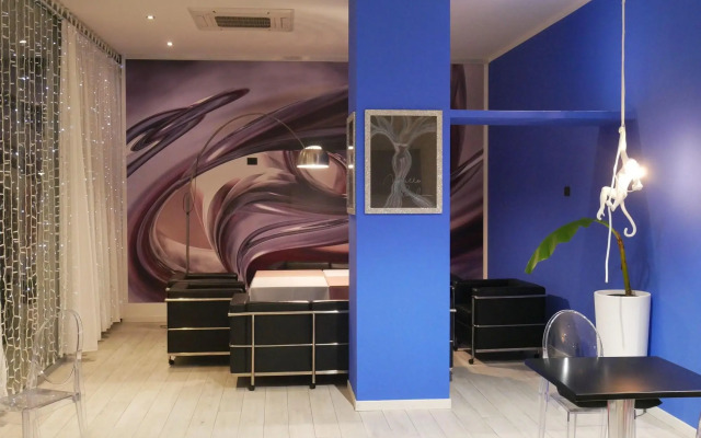 Blue Shades Aparthotel