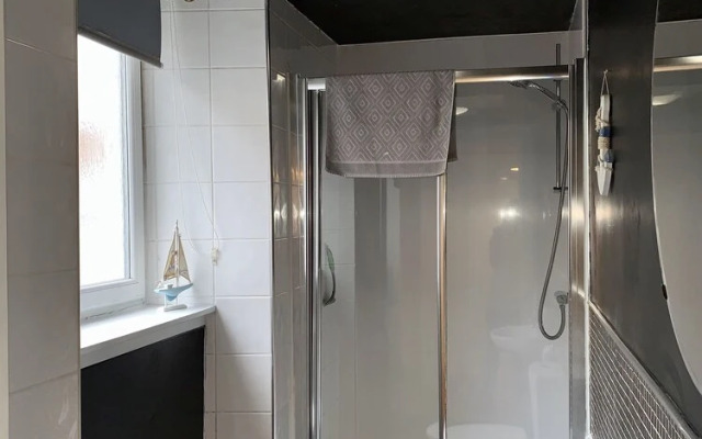 Charming 5-bed Apartment in Edinburgh