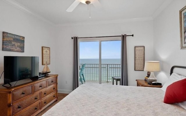 Crystal Shores West 401 3 Bedroom Condo by Redawning