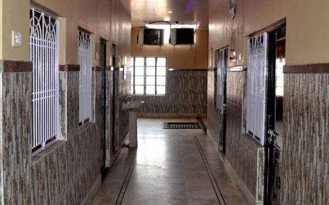 Hotel Aastha