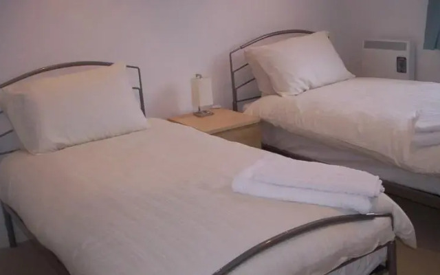 Millennium Quay Apartment