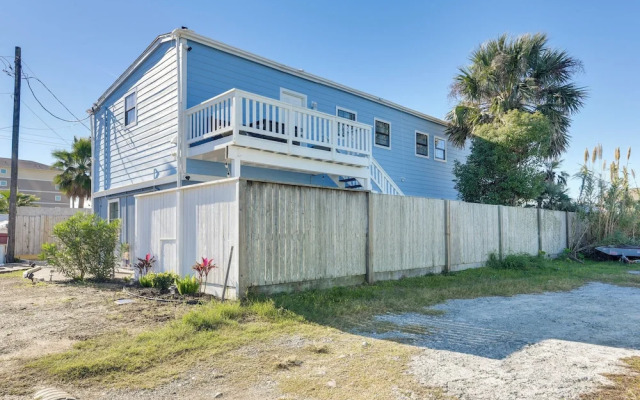 Seaside Retreat in Galveston Near Pleasure Pier!