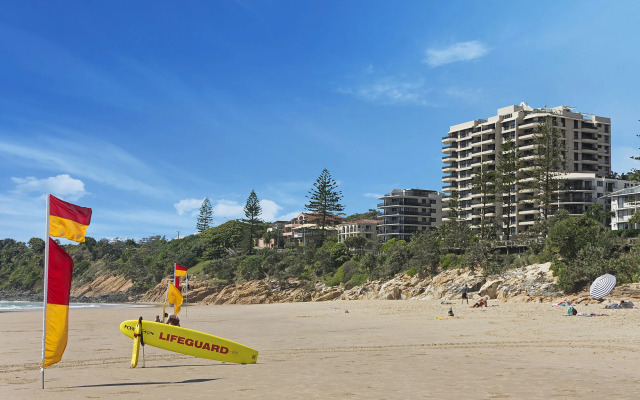 Clubb Coolum Beach Resort