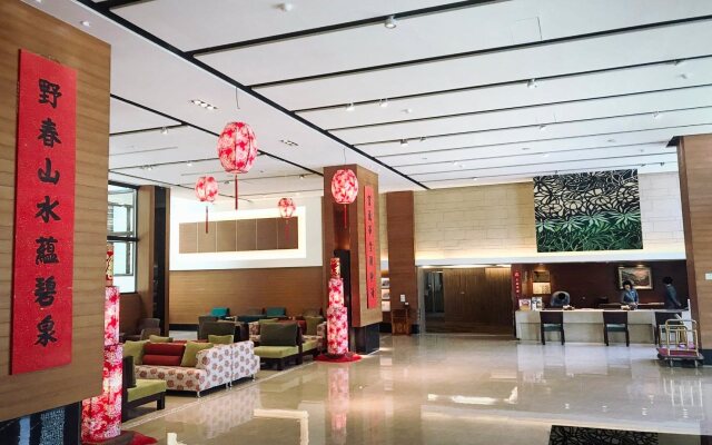 Hoya Hot Springs Resort & Spa