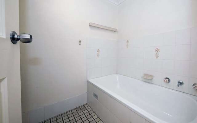 Bay Parklands, Unit 44/2 Gowrie Avenue