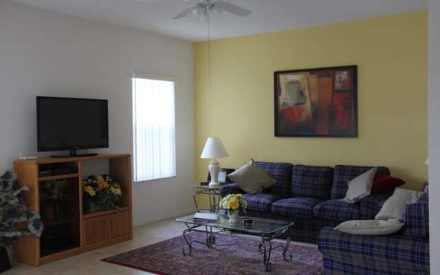 4BR Cresent Lakes Pool Home by FVM
