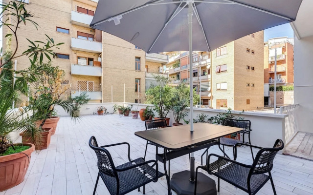 Gianicolo Apartment with Terrace