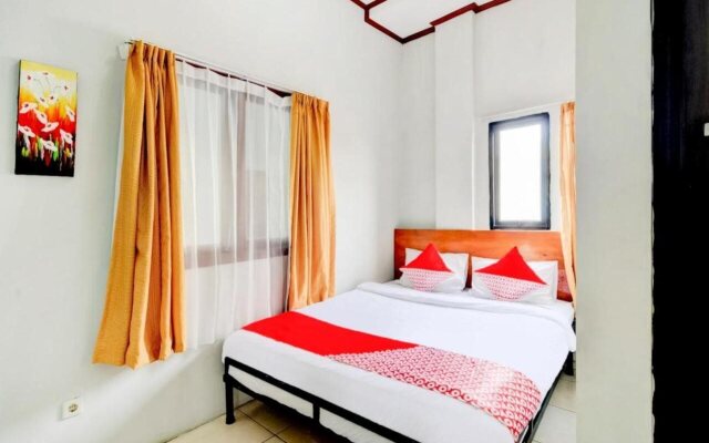 OYO 90048 Teratai Bekasi Guesthouse